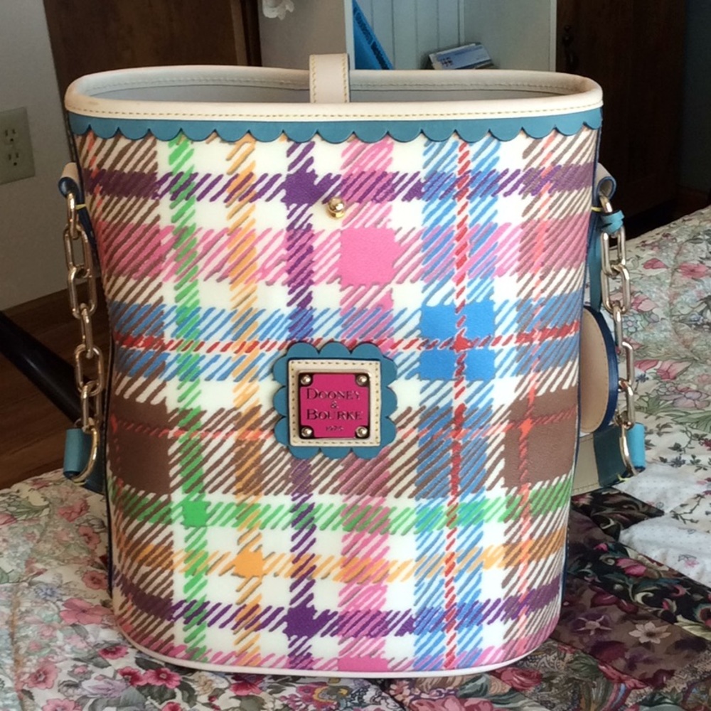 Dooney & Bourke Handbag